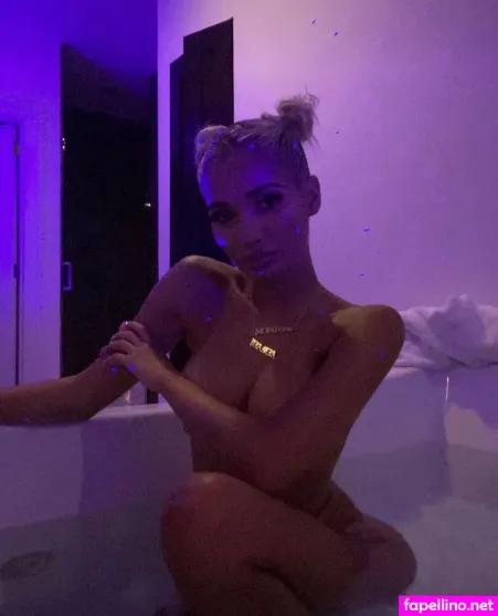 Pia Mia 1 OnlyFans Thumbnail #ma5QrJSMom