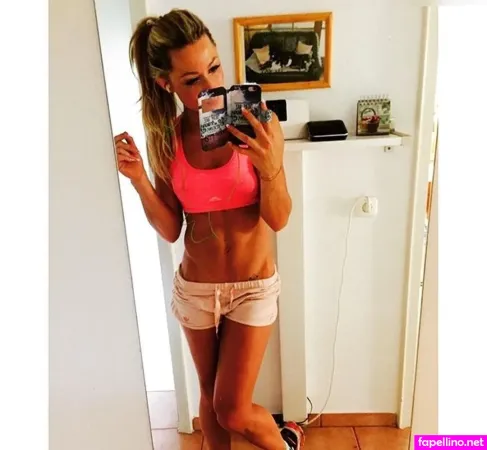 Pia Niedermeier OnlyFans Thumbnail #SwLmd1MGG7