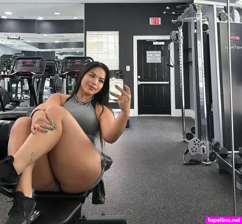 Pia R9 OnlyFans Thumbnail #faR6gWxWji
