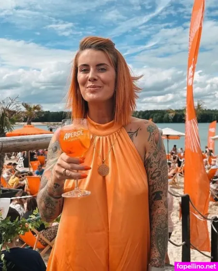 Pia Tillmann OnlyFans Thumbnail #85Ea9ppPk9