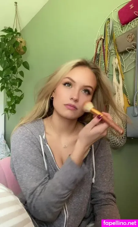 Piaamiaaa OnlyFans Thumbnail #1H4GkFqQaW