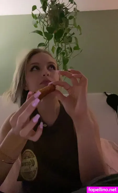 Piaamiaaa OnlyFans Thumbnail #MXs4Y1B3S0