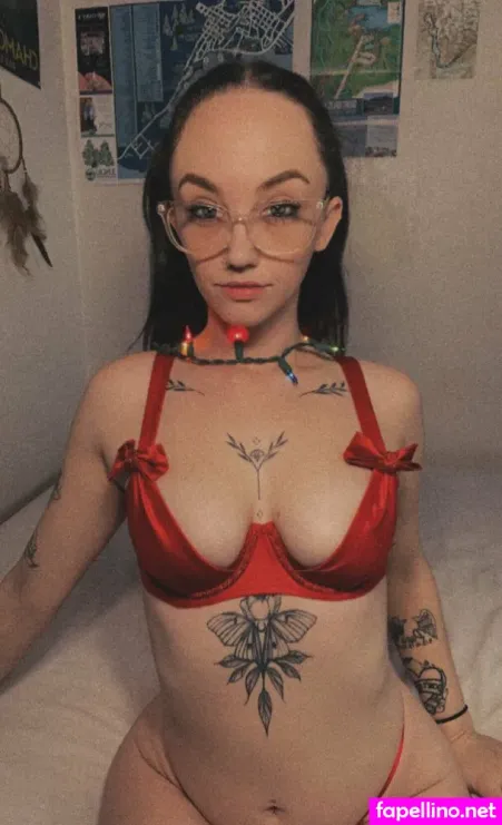 Pickledeyebabe OnlyFans Thumbnail #GdK87YsOWu