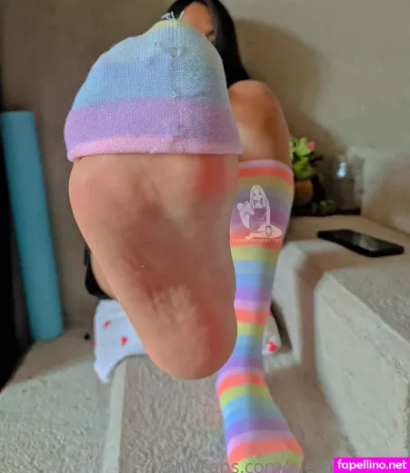 Piesbonitos72 OnlyFans Thumbnail #yY2ShtJGXk