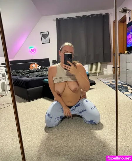 Pina Peach 1 OnlyFans Thumbnail #zN6nX2VY53