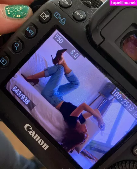 Pink Knees OnlyFans Thumbnail #ZP9grl0y5N