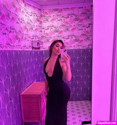Pink Sofi Main Profile Photo