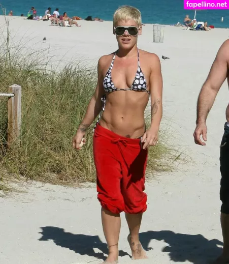 Pink OnlyFans Thumbnail #bieZd30TX0
