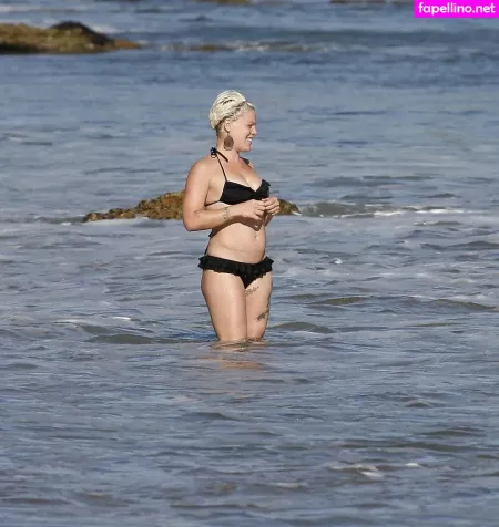 Pink OnlyFans Thumbnail #jFGKwsOMe5