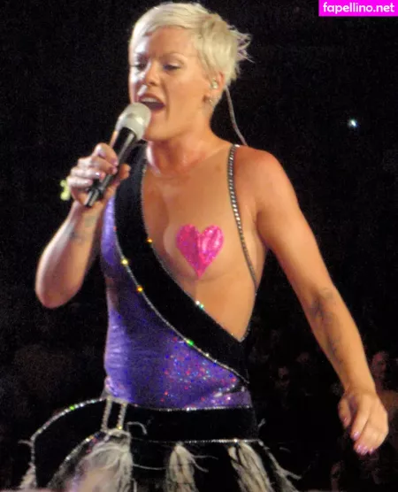 Pink OnlyFans Thumbnail #u2Xw2GgPbJ