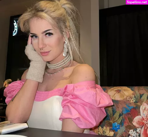 Pinkarosalina OnlyFans Thumbnail #POiT52TTru