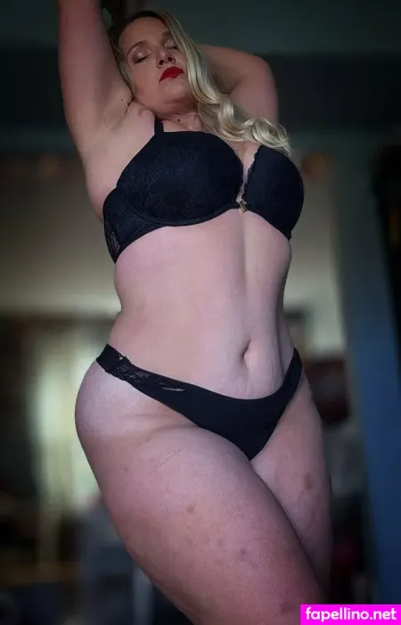 Pinkcurvyblonde OnlyFans Thumbnail #2kBKTnJKBT