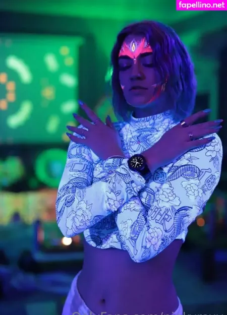 Pinkyroxy OnlyFans Thumbnail #2fQdIDnG8J