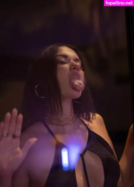 Pinkyroxy OnlyFans Thumbnail #DsY1vNevAV