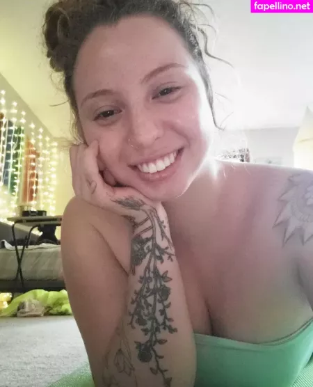 Pipermaepeach OnlyFans Thumbnail #NF5bdw5D8d