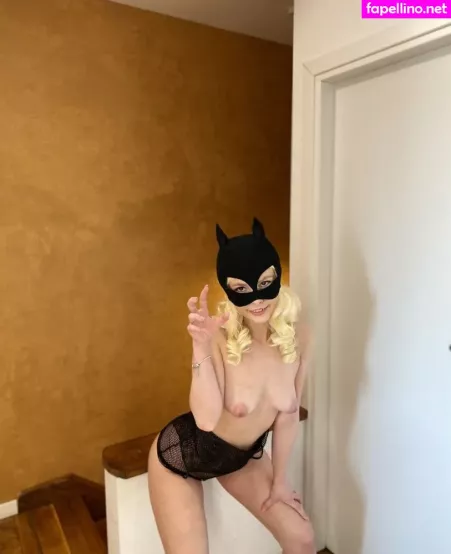 Pisica OnlyFans Thumbnail #2lSNfvG4RR