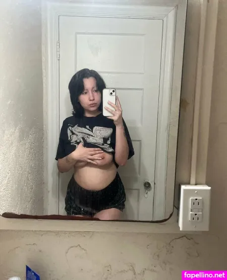 Pissbaby666 OnlyFans Thumbnail #evgG3XDJur