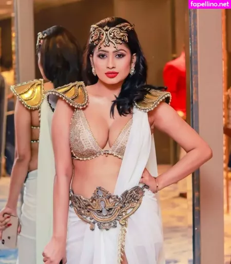 Piumi OnlyFans Thumbnail #zGeuYUsicC