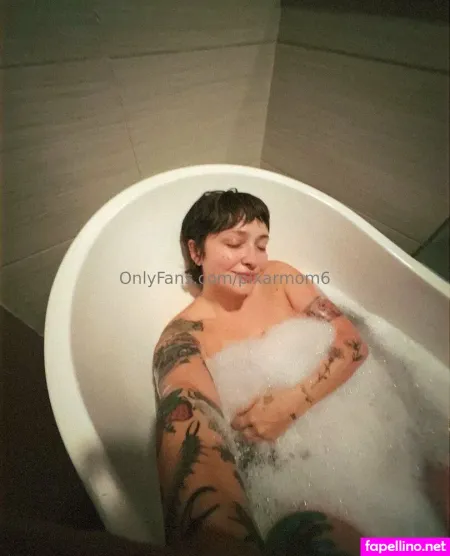 Pixarmom6 OnlyFans Thumbnail #PlQ1ppphxX