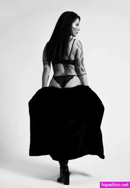 Pixie L0u Main Profile Photo