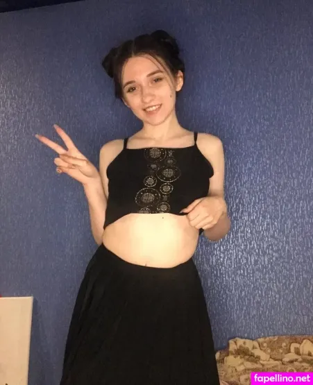 Pixie Polly 1 OnlyFans Thumbnail #Hu7XdYJ8zB