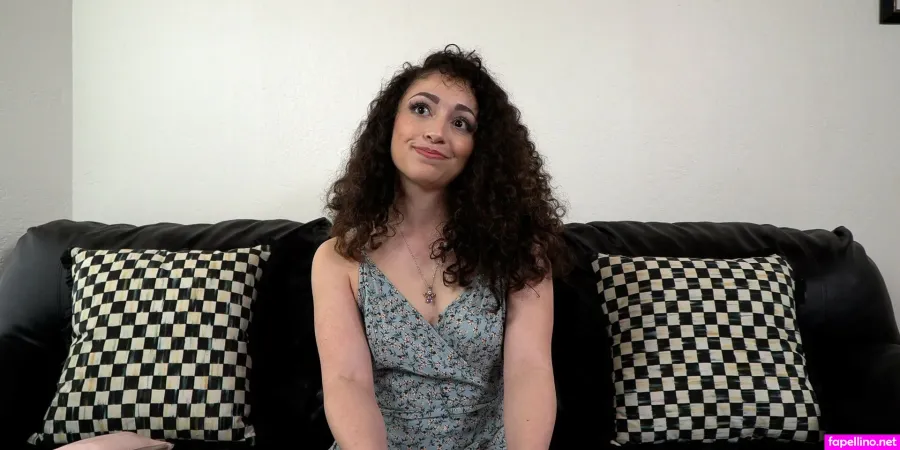 Pixie Smalls OnlyFans Thumbnail #DmIP3TxA96