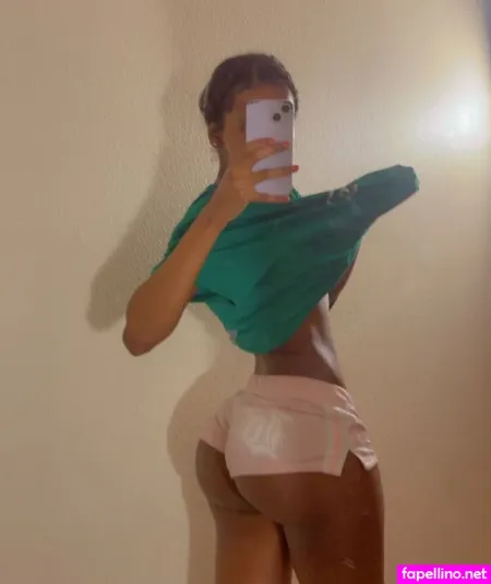 Pixiebrrie Main Profile Photo