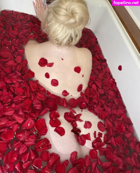 Pixiechickxoxo OnlyFans Thumbnail #kdKmO9cDuz