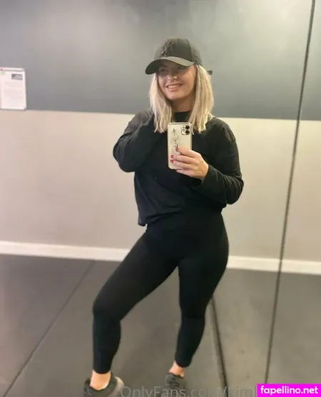 Playfulhousewife OnlyFans Thumbnail #e8aCt5kWoi