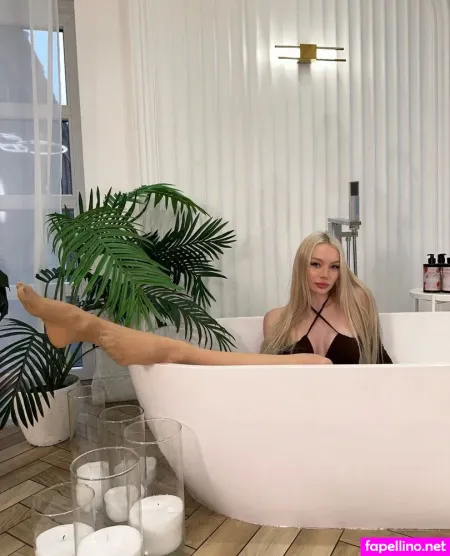 Playwithanny OnlyFans Thumbnail #XrUs1Y42OW