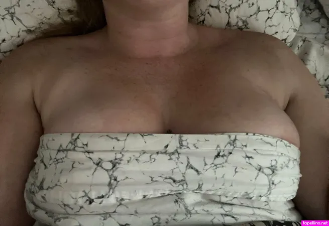 Playwithsal7779 OnlyFans Thumbnail #AgTQhA4zUO