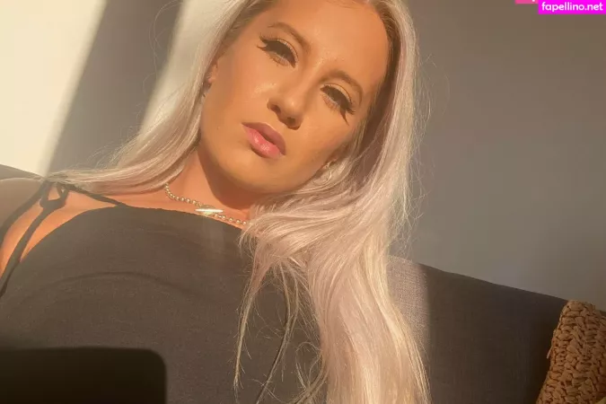 Pleasing Poppy OnlyFans Thumbnail #deSPN2Nra4