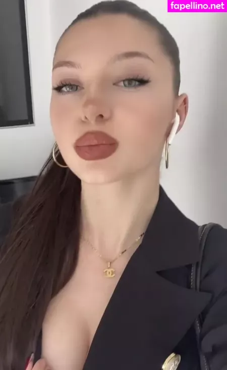 Plr Lea OnlyFans Thumbnail #K3z7Jc0s35