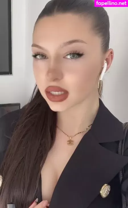 Plr Lea OnlyFans Thumbnail #RBBzBllE2Q