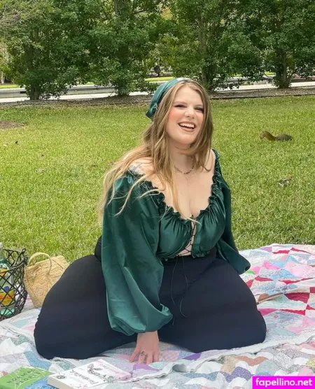 Plump Pixie OnlyFans Thumbnail #nuygS9Uix9