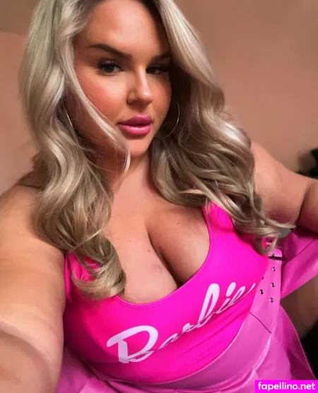 Plumpbarbie97 OnlyFans Thumbnail #GhoxIt90U4