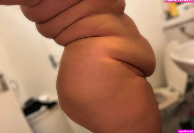 Plumpbarbie97 OnlyFans Thumbnail #SNBX5ZvKNR