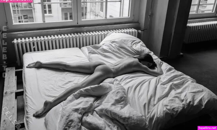 Pnzes Anna OnlyFans Thumbnail #0AxOek2ord