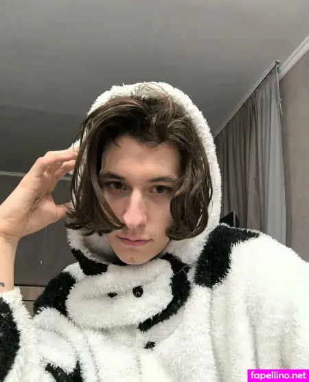 Pobogu OnlyFans Thumbnail #t3tKZZqPlX