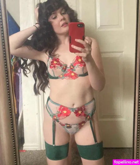 Poetickate OnlyFans Thumbnail #j7zBagPryp