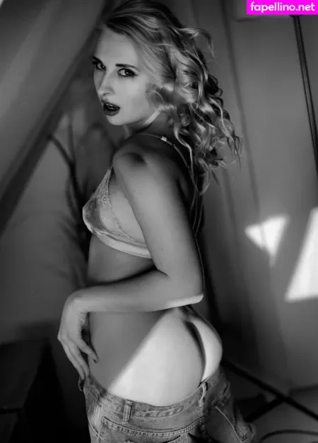 Poeticminx OnlyFans Thumbnail #nWGzC8cgyp