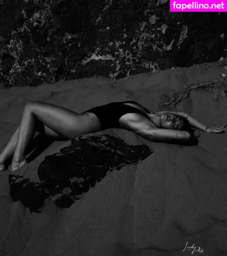 Poetique Girl OnlyFans Thumbnail #ZdV7t4TqGJ
