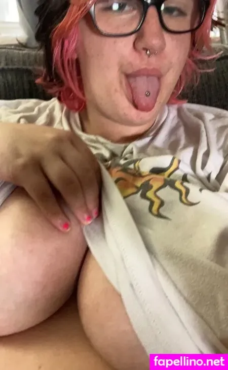 Poison Ivyy04 OnlyFans Thumbnail #H7KzzPPpyZ