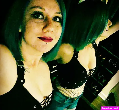 Poisonenvy92 OnlyFans Thumbnail #Bx2YKNxQQt