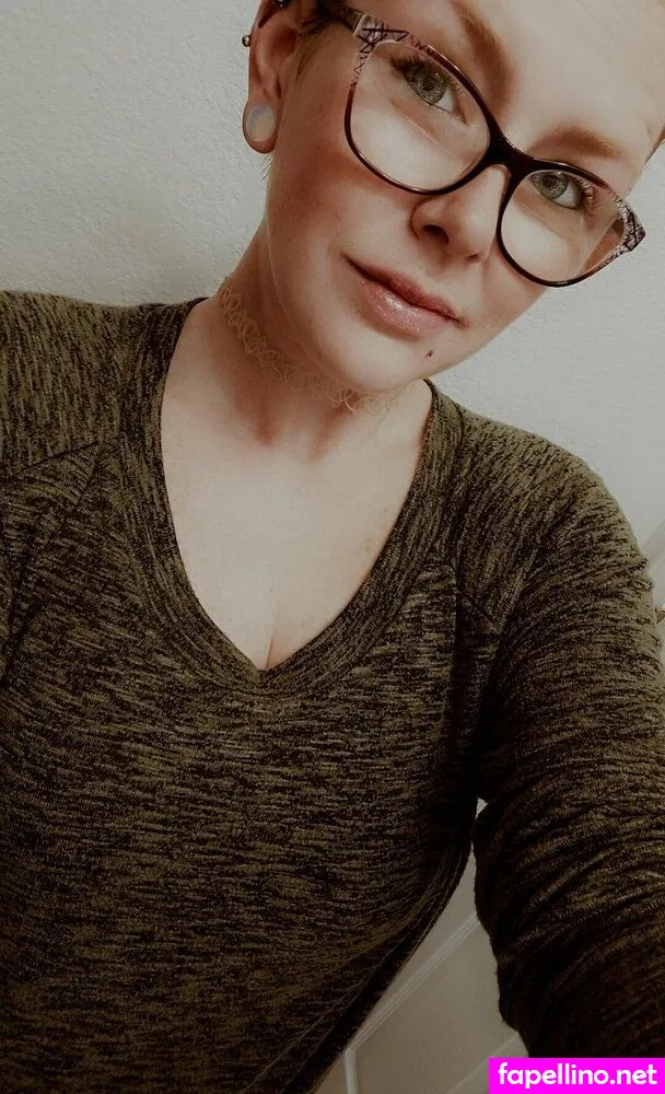 poisonivy042, poisonivy402 Nude Leaked OnlyFans Photo #IWAWaqHjwF