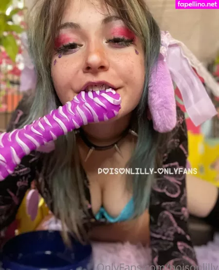 Poisonlilly OnlyFans Thumbnail #E6xpEYfoxp