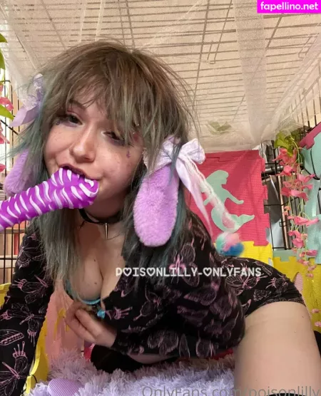 Poisonlilly OnlyFans Thumbnail #Q4bhuUStFr