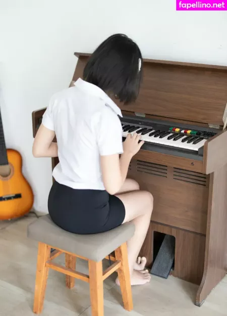 Pole Light OnlyFans Thumbnail #yJ7zbrexQ5