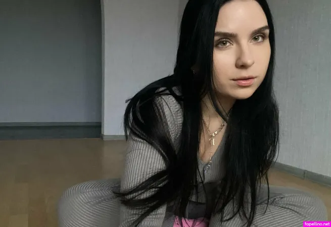 Polina Dream OnlyFans Thumbnail #J2axEHOpcl