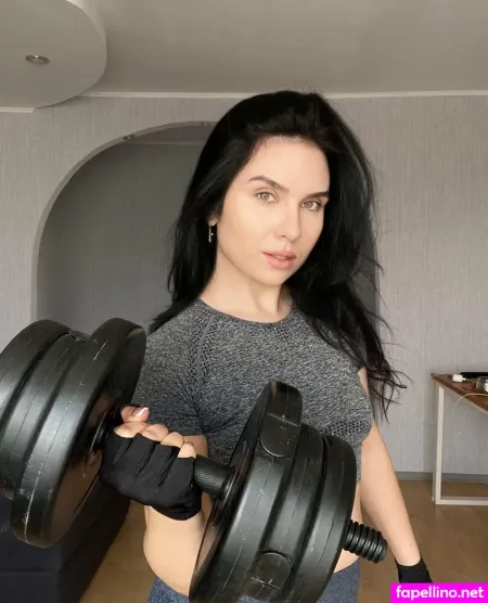 Polina Dream Main Profile Photo